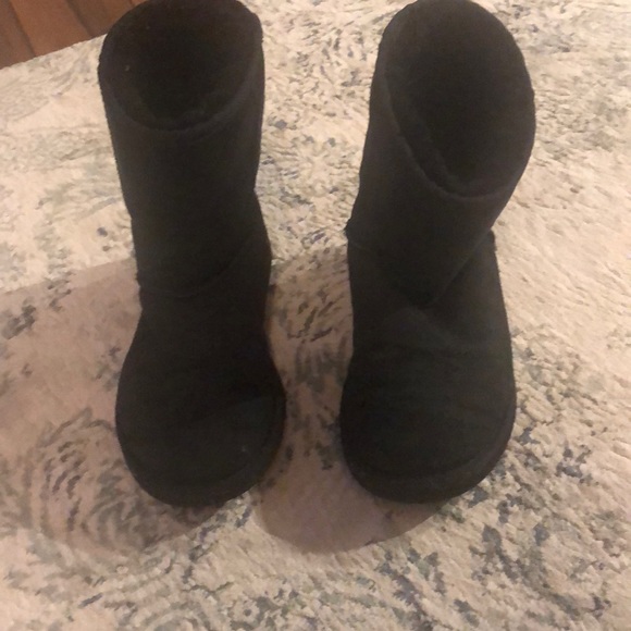 Ugg boots - Picture 2 of 3
